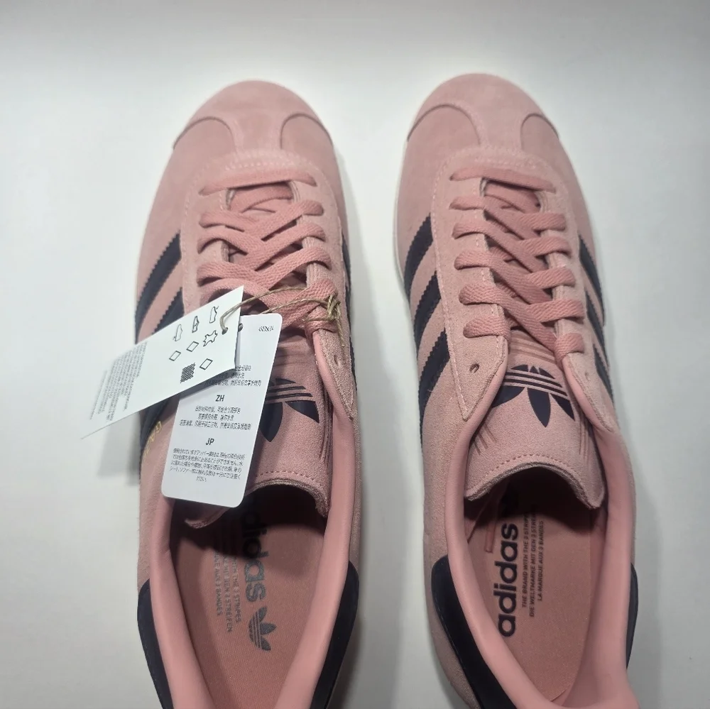 Adidas Gazelle Men’s 11.5 Pink Suede Black Stripe Classic Sneakers New Box